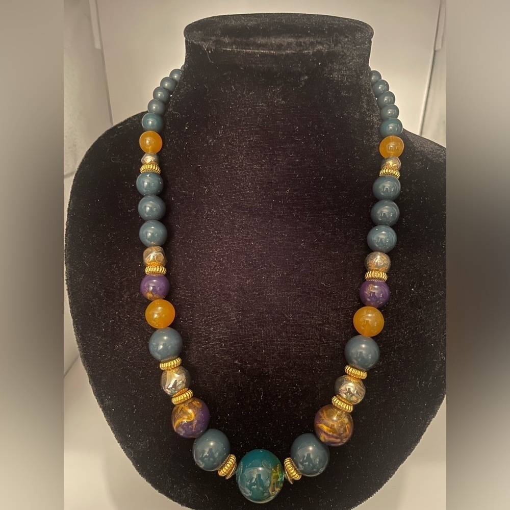 Vintage Necklace purple green gold amber claw clasp